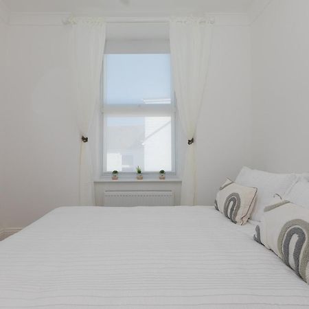 Appartamento Seabreeze 3 - Seaview & Parking St Ives Esterno foto